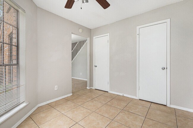 Building Photo - Beuatiful Home in Dallas County