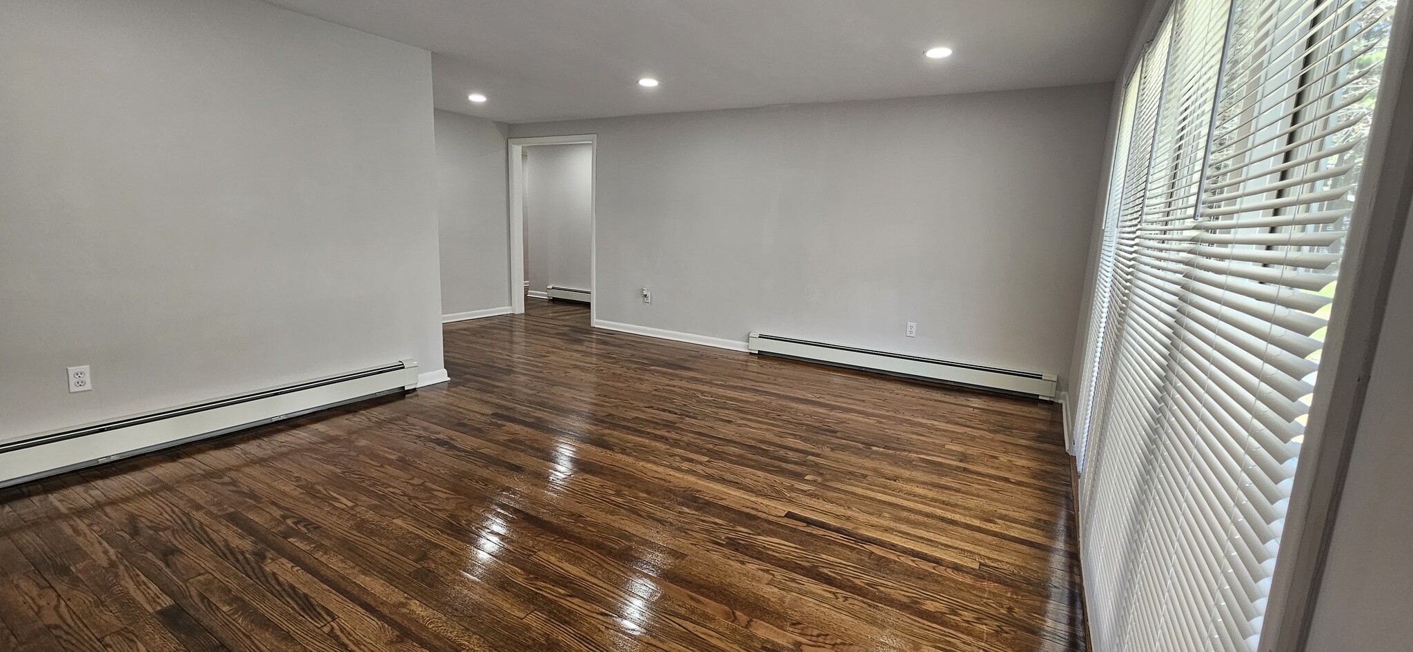 Living Room - 2125 Highland Ave