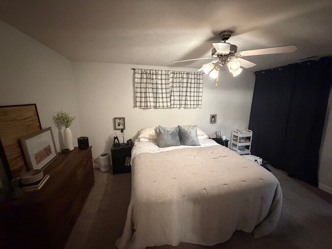 Building Photo - End-Unit Townhome with 2-Car Garage!!