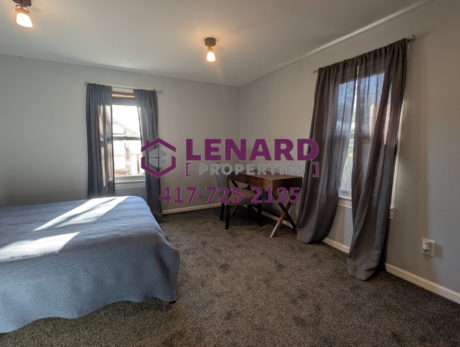 Building Photo - Beautiful And Spacious 3 Bedroom Home!