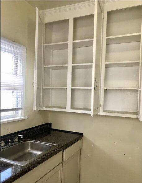 Building Photo - Reno Arms