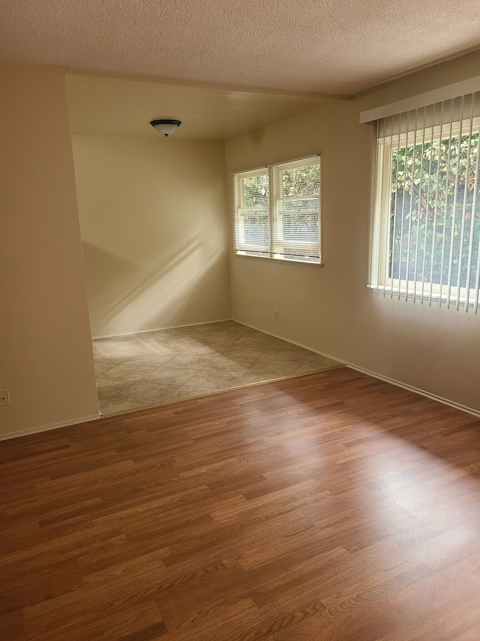 Building Photo - 2414 Hadley Ln
