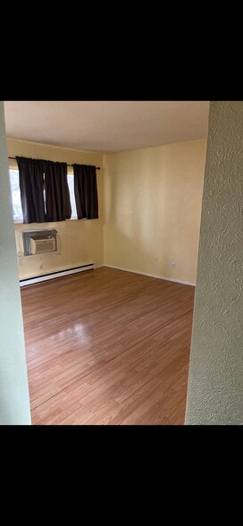 Building Photo - 303 N Lincoln Ave