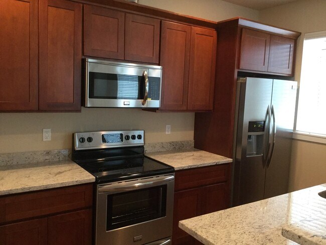 Building Photo - 1663 Burnside Pl