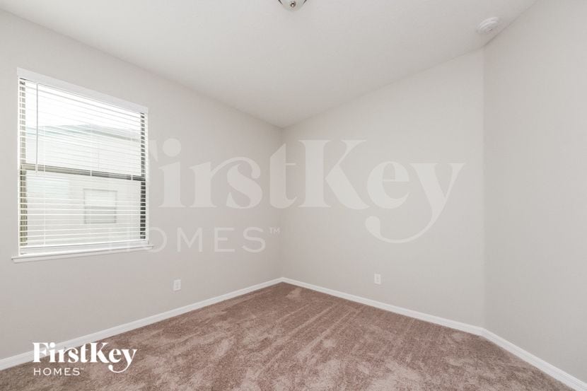 Building Photo - 4705 Blackthorn Cir