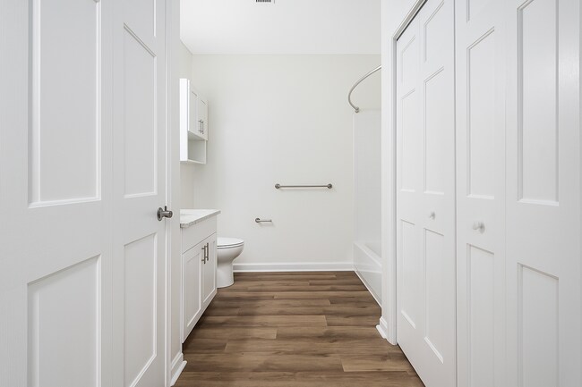 Building Photo - Greenwich Place