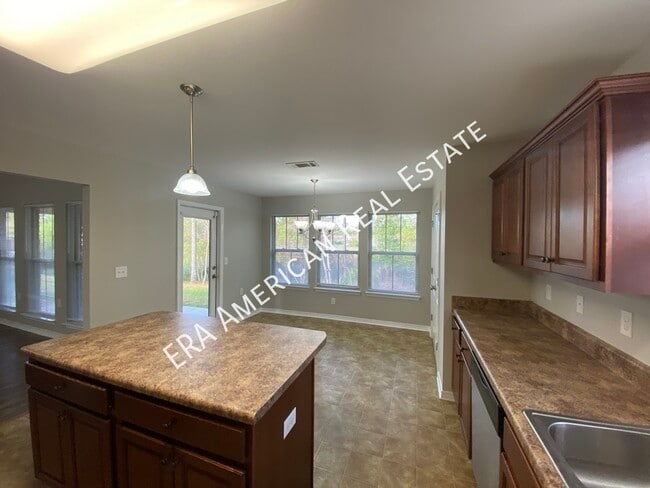 Building Photo - 2024 Bright Water Dr