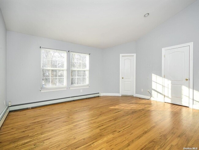 Building Photo - 48 Marwood Rd S