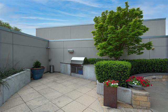 Building Photo - 1301 Throckmorton St