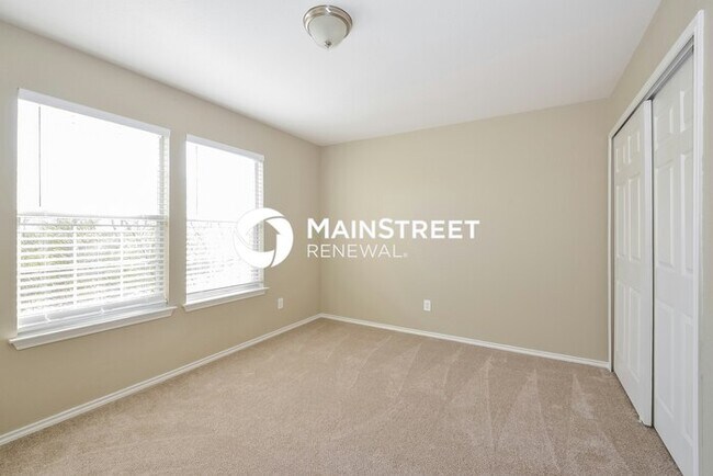 Building Photo - 3 Bedroom Pet-Friendly Home in Converse, TX with Main Street Renewal