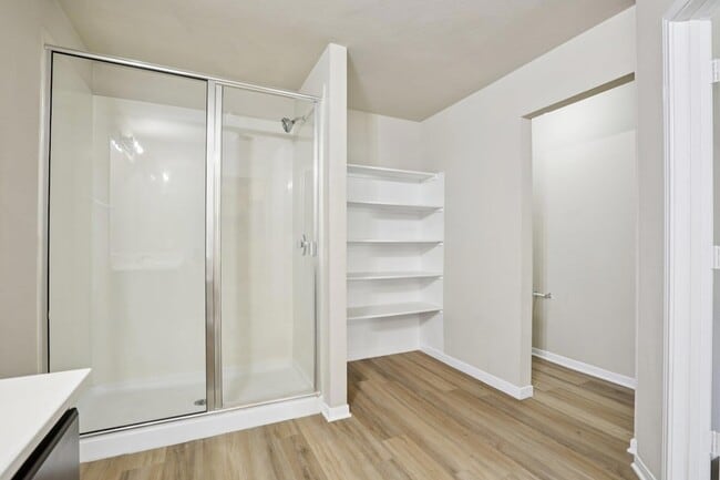 Building Photo - 13205 Henneman Dr