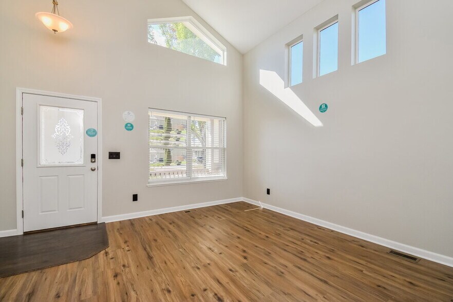 Building Photo - 4617 Bali Ct