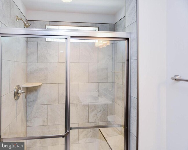 Building Photo - 7102 Druce Way