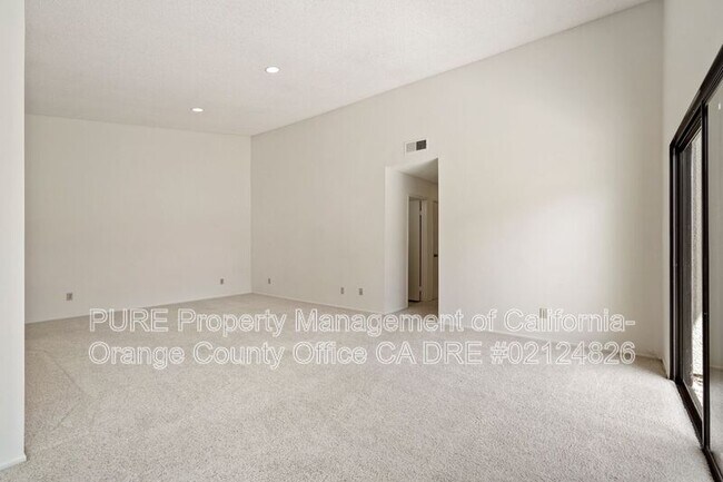Building Photo - 8933 Amador Cir