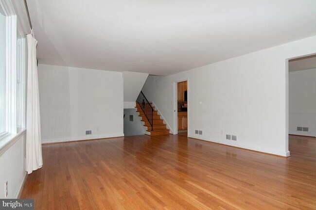 Building Photo - 5504 Beech Ave