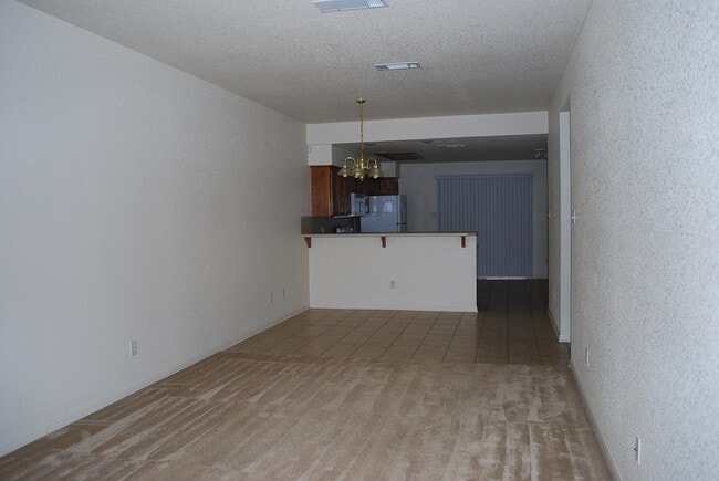 Building Photo - 910 Crymes Ln
