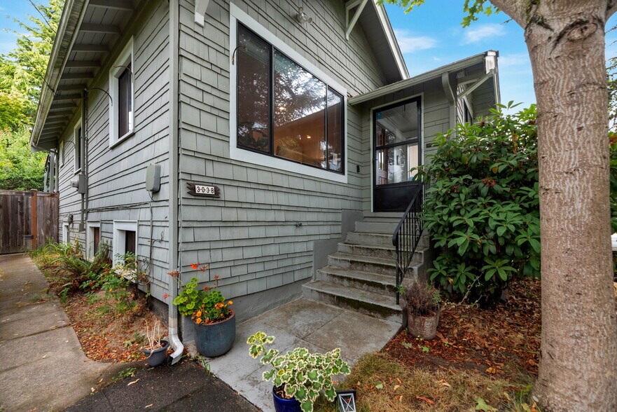 Building Photo - 3038 NW 72nd St