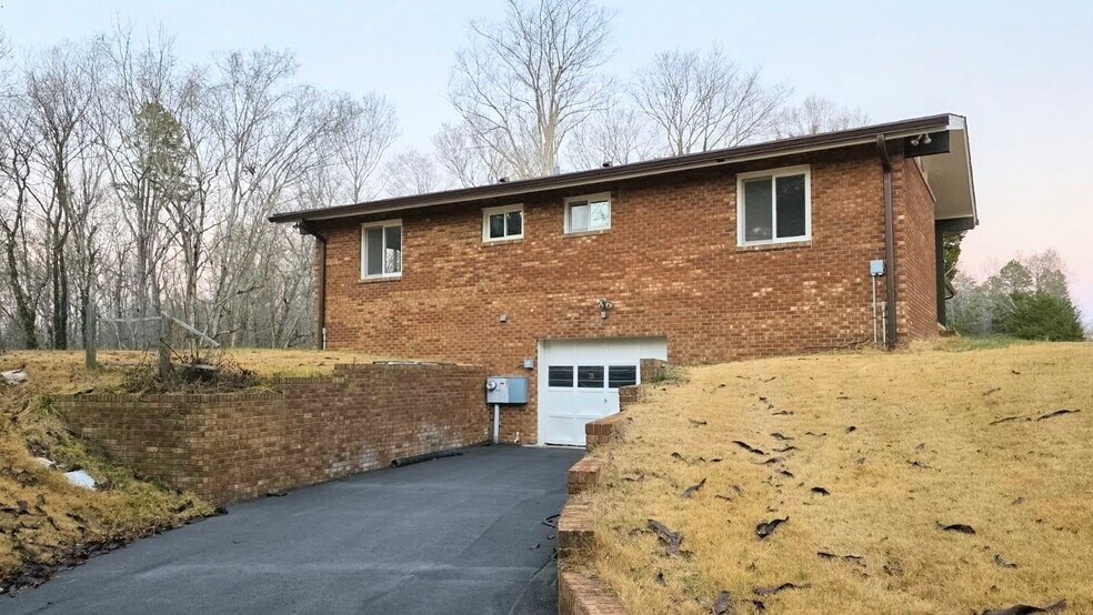 Building Photo - 3460 W Lexington Avenue Ext