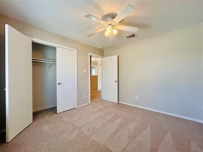 Building Photo - 8511 Apple Carrie Cove