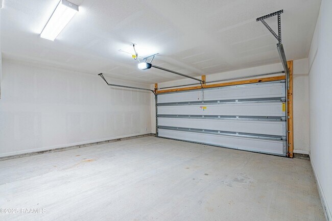 Building Photo - 521 Schooner Bay Dr