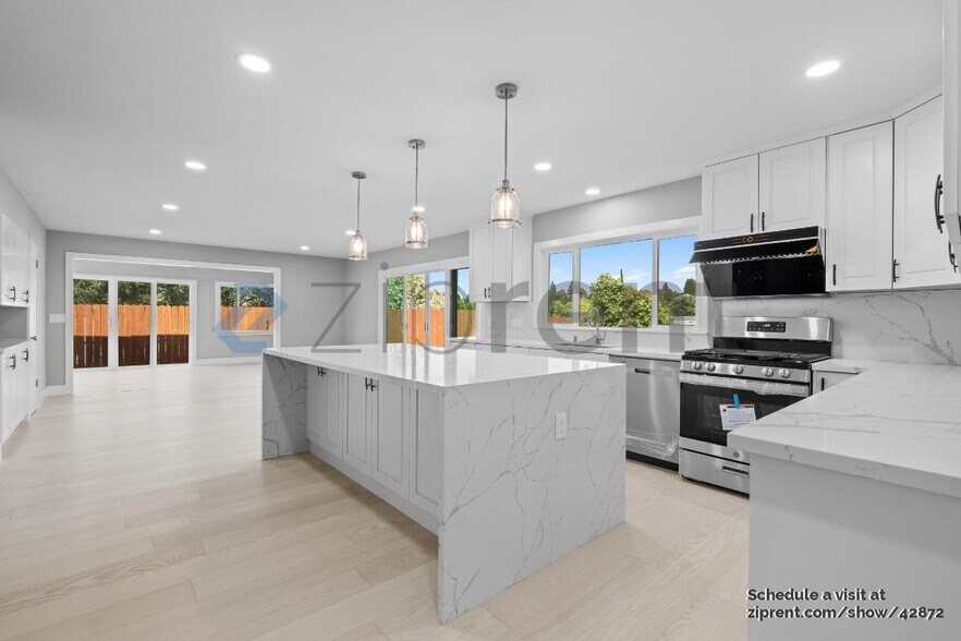 Building Photo - 3727 Northridge Dr