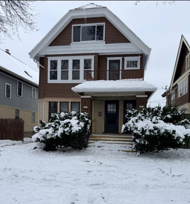 Building Photo - 2213 N 57th St