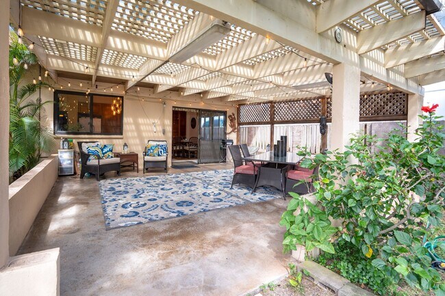 Building Photo - Fully Furnished, 3 Bed/3 Bath, Waiehu Heig...