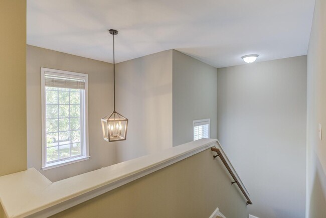 Building Photo - 1007 Brickstone Dr