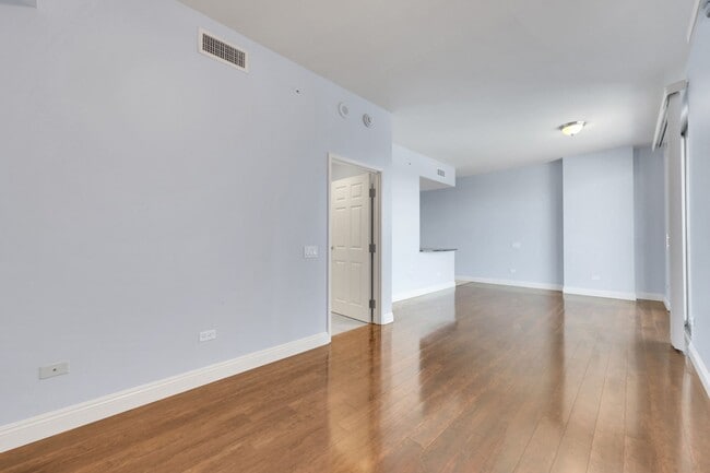 Building Photo - 200 W Sahara Ave