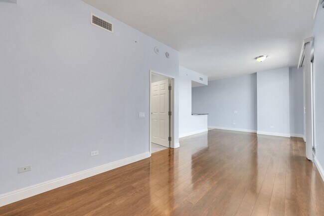Building Photo - High Rise Studio Condo - Allue Las Vegas