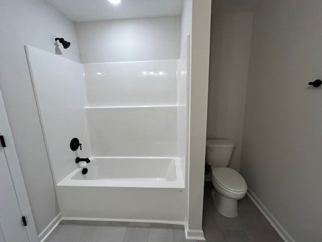 Building Photo - 8409 Paramount Point