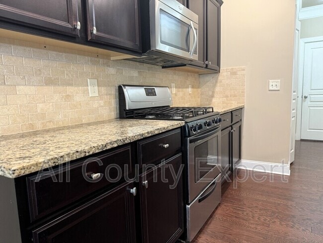 Building Photo - 1065 Township Cir