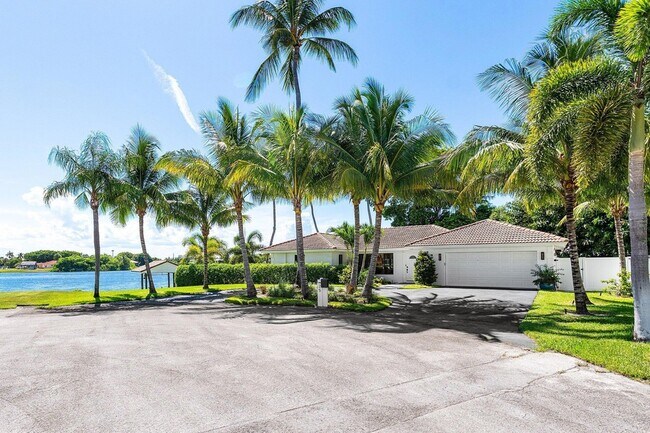 Building Photo - 25 NW 24th Ct