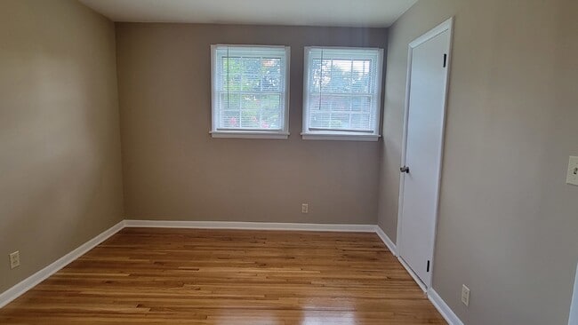 Building Photo - 6408 Robinhood Ln NW