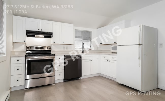 Building Photo - 2717 S 125th St