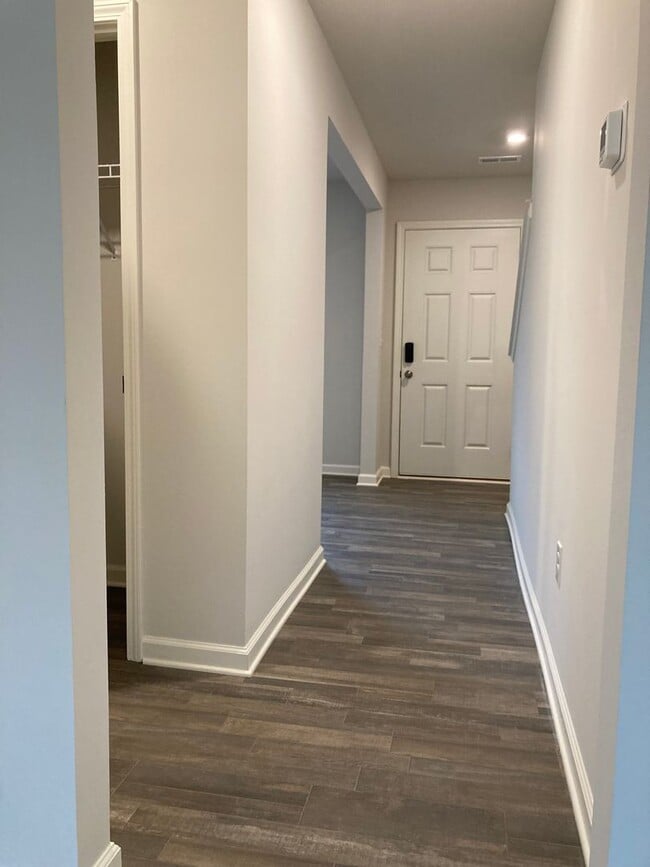 Building Photo - New & Improved Price!