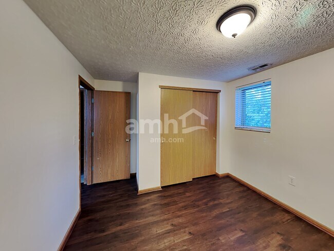 Building Photo - 2180 Maribeth Pl