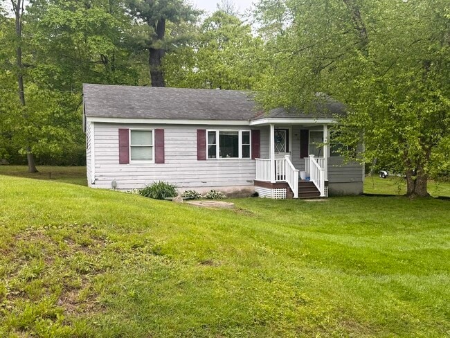 Building Photo - 3 Pine Crest Dr