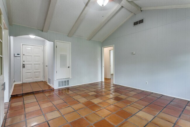 Building Photo - 9515 Reece Dr