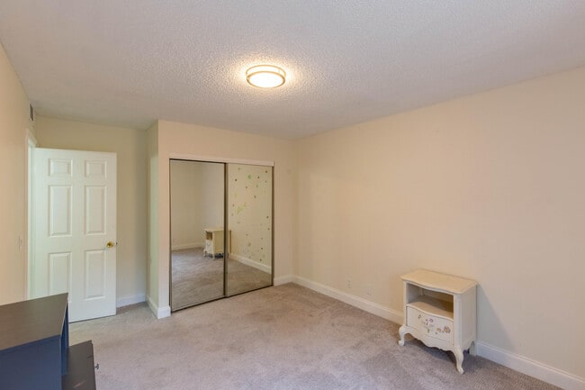 Building Photo - 103 Weybridge Cir