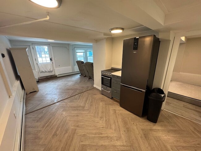 Building Photo - 157 Hills Beach Rd