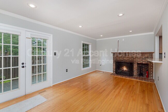 Building Photo - 2514 S Arlington Mill Dr