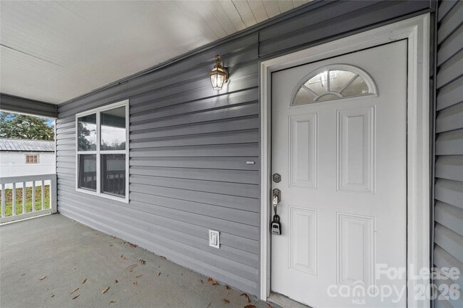 Building Photo - 109 Haddock Rd NW