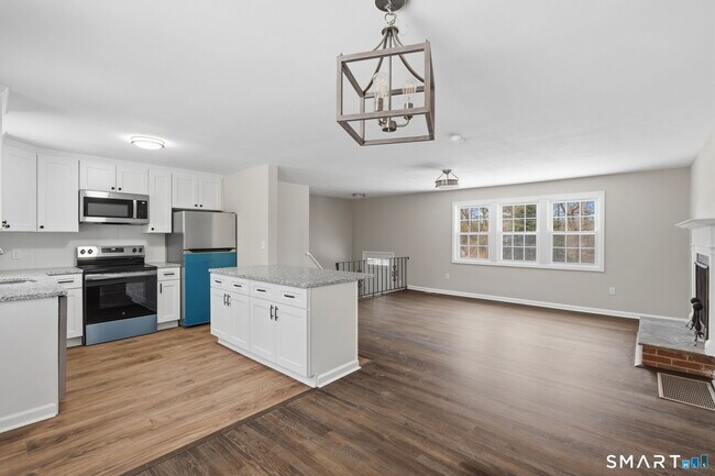 Building Photo - 26 Hiawatha Ln