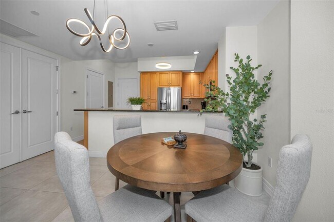 Building Photo - 331 Cleveland St