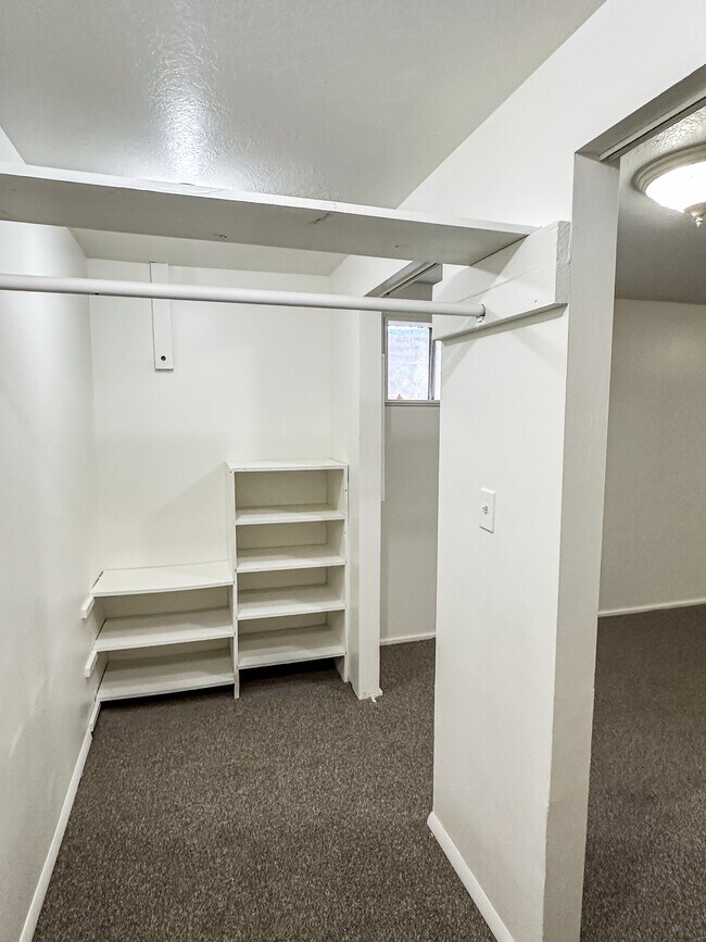 Building Photo - 5333 Peachwood Cir