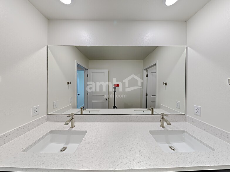 Building Photo - 720 Sienna Rising Dr