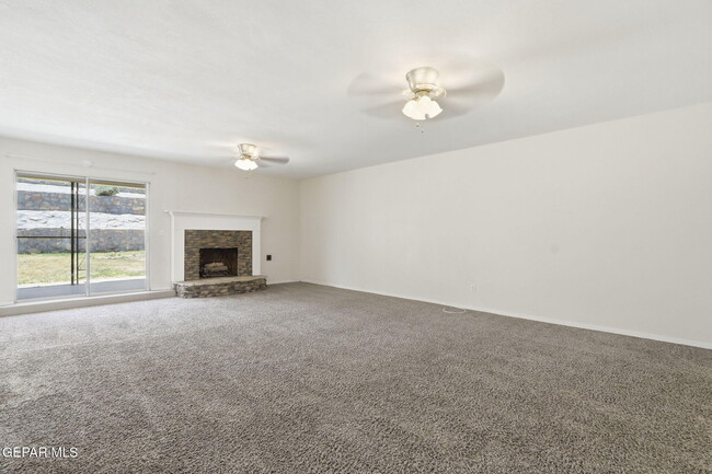 Building Photo - 3329 Old Spanish Trail