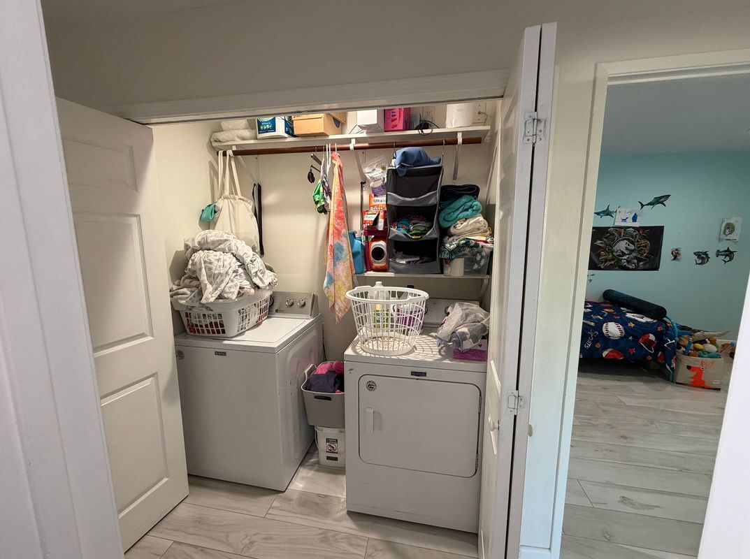 Building Photo - 1490 Sierra Madre Dr