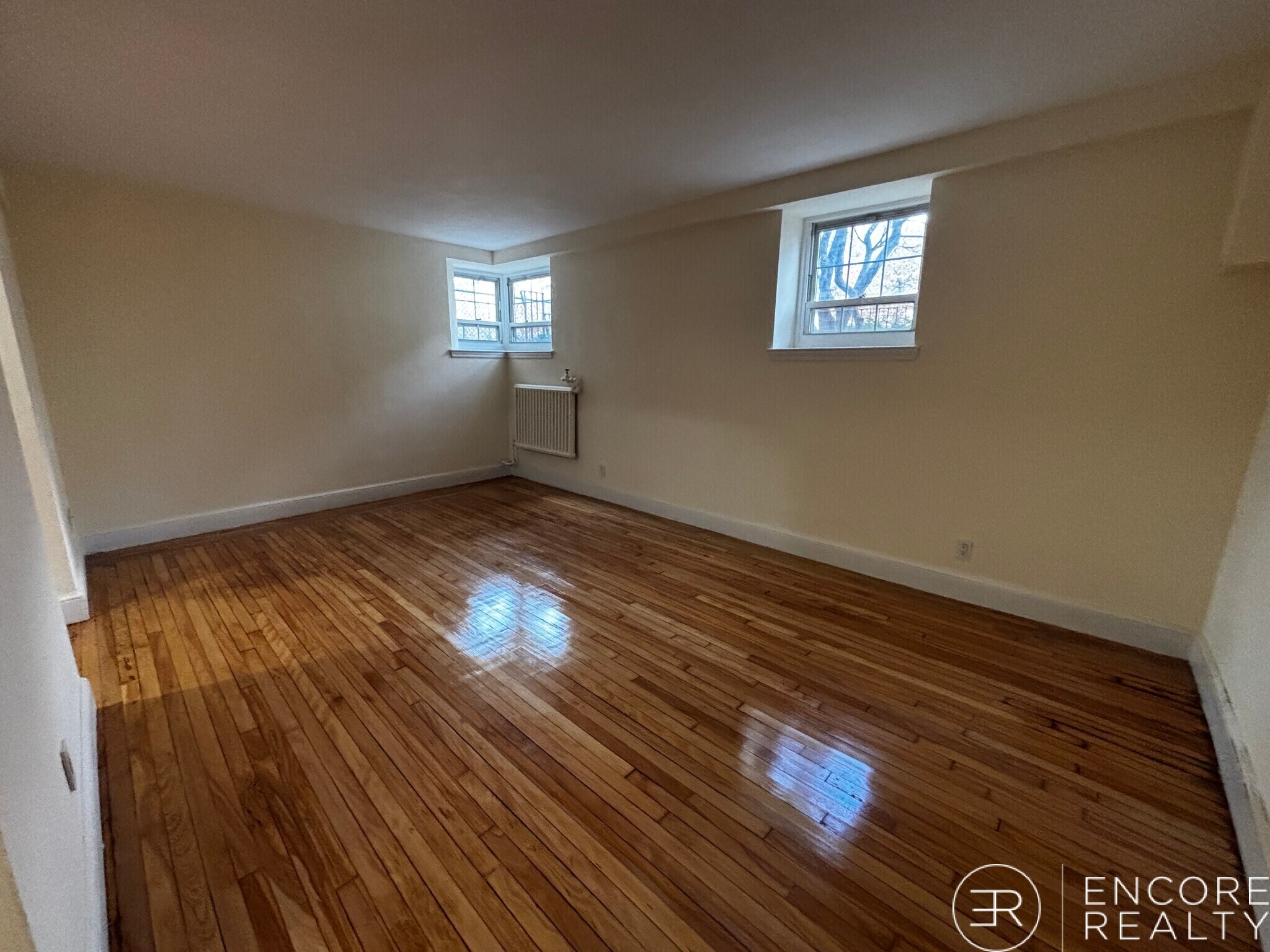 Building Photo - 1555 Beacon St